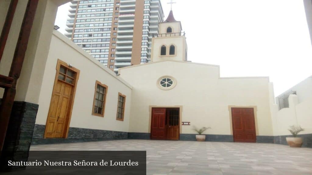 Santuario Nuestra Señora de Lourdes - Iquique (Tarapacá)